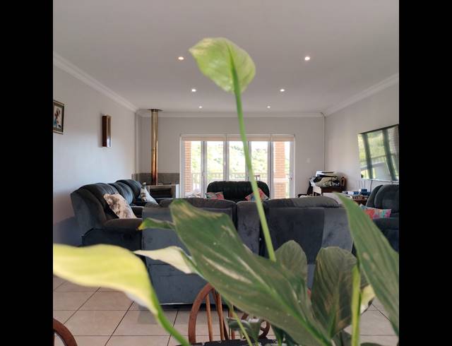 4 BEDROOM FREESTANDING FOR SALE IN DOLPHIN CREEK GOLF ESTATE